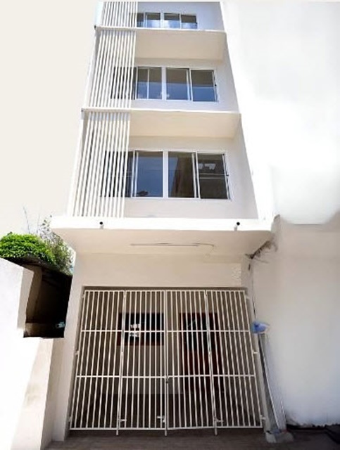 ไอคอนสยาม 1.5กม.BTS วงเวียนใหญ่ 475ม. ขายอาคารพาณิชย์ 4ชั้น หัวมุม 250ตร.ม. 16ตร.วา. นานาชาติ TSI วงเวียนใหญ่ 900 ม. 5นอน ย่านสาธร 