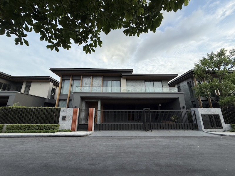 BH3708 ให้เช่าและขาย บ้านเดี่ยวหรู 2 ชั้น SIRANINN พัฒนาการ