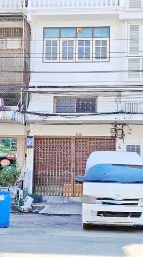ตลาดสดสะพาน3 จันทร์ สาทร Top Makro นราธิวาส 400ม. ให้เช่าอาคารพาณิชย์  3 ชั้น 22ตร.วา. 262ตร.ม.3 นอน 3 น้ำ BTS เซนต์หลุยส์ 1.8 กม. 