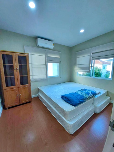 รร.ร่วมฤดีวิเทศศึกษา 1.1 กม.ให้เช่าบ้านเดี่ยว 2 ชั้น เฟอร์ครบ 3 นอน 2 น้ำ วิวสวน  ม.เกษมบัณฑิต ร่มเกล้า 1.7 กม.ตลาดมีนบุรี 1 หาของกินง่าย