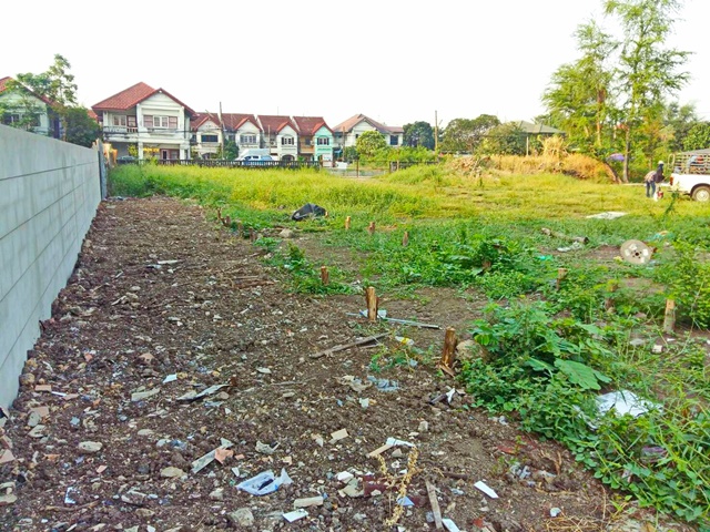 สุวรรณภูมิ 8 ให้เช่าที่ดิน ถ.ลาดกระบัง 1-9 สนามบิน ลาดกระบัง 400 ม ติดคลองประเวศบุรีรัมย์ 00ม.โรบินสันลาดกระบัง 3.3กม.