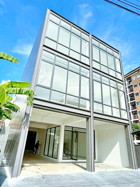 Index Living Mall บางนา 1.4 กม. รักสัตว์ บ้านจอดรถสปอร์ต ให้เช่า-ขายพื้นที่สำนักงาน 3 ชั้น ใหม่ 24 ตร.วา. 300ตร.ม. 