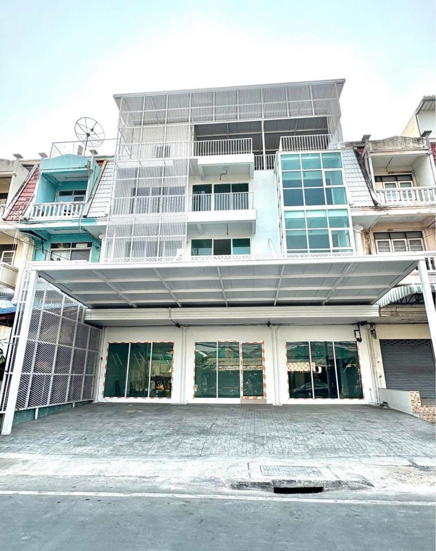 HR 6141 ให้เช่าอาคารพาณิชย์ 3 คูหา 4.5 ชั้น ซอยรามคำแหง เหมาะเป็นโชว์รูม คลินิก อื่น ๆ