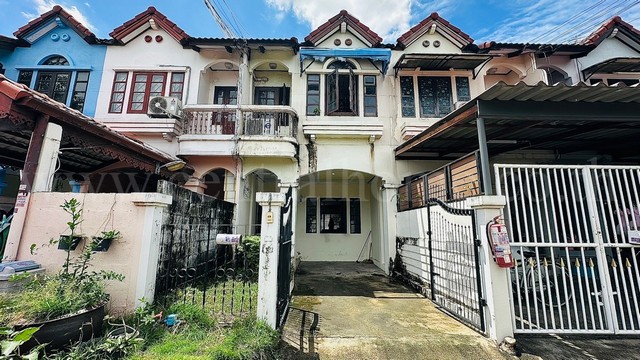 ขายด่วน ทาวน์เฮ้าส์ ประชาชื่น ถนนสามัคคี 63 พร้อมอยู่ ทำเลดี ราคาถูก 