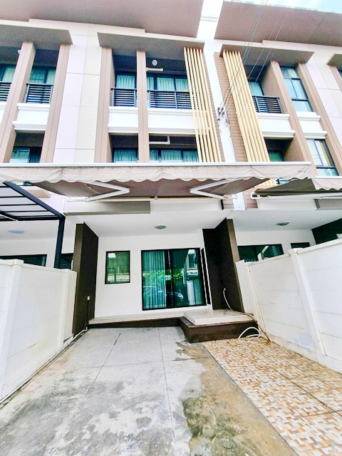 ให้เช่าทาวน์โฮม 3 ชั้น บ้านกลางเมือง MRT ภาษีเจริญ 1.3 กม.กัลปพฤกษ์ กำนันแม้น  17 ตร.วา.210 ตร.ม. เฟอร์ และเครื่องใช้ไฟฟ้า 3 นอน