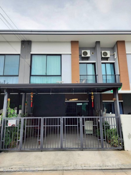 ขายทาวน์โฮม 2 ชั้น ยูนิโอทาวน์ เพชรเกษม 110 เนื้อที่ 18.5 ตรว 3นอน 2น้ำ พร้อมเฟอร์นิเจอร์ - ghd000631