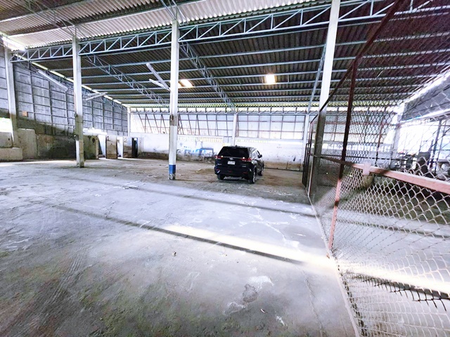 ถูกที่สุดในโลก ตรม.ละ 60-75 บาท 10ล้อ เข้าได้ สะพานสูง MRT น้อมเกล้า รถไฟฟ้าสีส้ม 430ม.   216-430 ตรม.   แจส กรีนวิลเลจ รามคำแหง 1 กม.