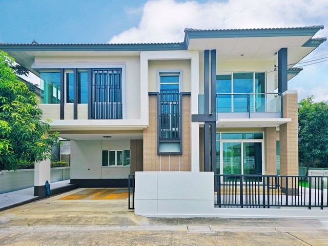 บ้าน คาซ่า เลเจ้นด์ ราชพฤกษ์ ปิ่นเกล้า 65 ตาราง.วา  11300000 บาท. โครตถูก กรุงเทพ