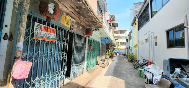 อาคารพาณิชย์ - 2500000 - 4BR1น้ำ ใหญ่ 12 SQ.WA 0 Ngan 0 Rai ไม่ไกลจาก ใกล้โรงพยาบาลสมเด็จพระปิ่นเกล้า ใกล้สถานีตำรวจนครบาลวัดพระยาไกร ใกล้สถานีดับเพลิงและกู้ภัยยานนาวา ใกล้สำนักงานเขตบางคอแหลม ใกล้มหาวิทยาลัยเทคโนโลยี ราชมงคลกรุงเทพ (พระนครใต้) เดินท