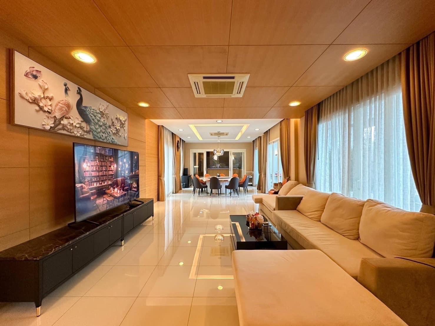 ให้เช่าบ้านหรู 2ชั้นเนื้อที่ 619ตร.ว พื้นที่ 1,400ตร.ม (พร้อมสระว่ายน้ำ) 6ห้องนอน 8ห้องน้ำ ถนนบางนาตราด 