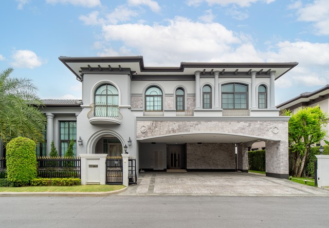 รหัส:  EA120309 SALE ขาย บ้าน The Grand ปิ่นเกล้า 49000000 THAI BAHT 4 BEDROOM 6 BR ใหญ่ 186 ตาราง.วา ไม่ไกลจาก - ราคานี้ไม่มีอีกแล้ว