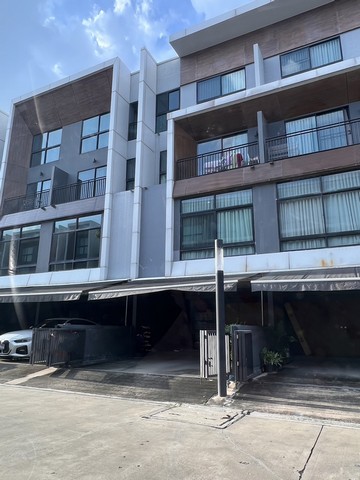 ให้เช่าทาวน์โฮมสุดหรู ARDEN PHATTHANAKAN ทำเลพัฒนาการ 20 ใจกลางเมือง เดินทางสะดวก ใกล้เอกมัย ทองหล่อ และเพชรบุรี