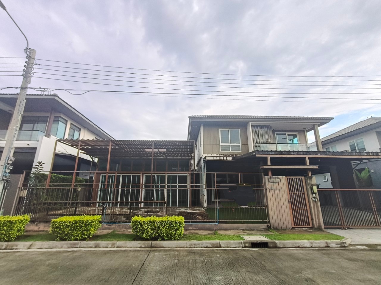 ขายบ้านเดี่ยวมือสอง เขตบางแค กรุงเทพมหานคร  โครงการ มัณฑนา (กัลปพฤกษ์-วงแหวน)