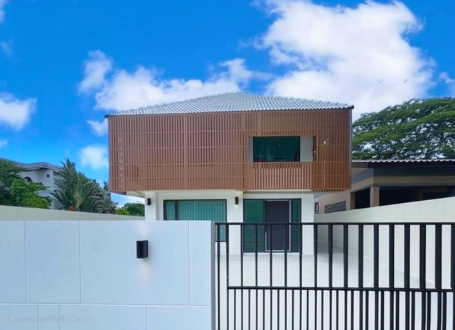 ขายคฤหาสน์ พัฒนาการ 67-71 3-4นอน  ARLบ้านทับช้าง2.3กม. บ้านเดี่ยวหรู 2 ชั้น ใหม่ทั้งหลัง 76ตร.วา. 306ตร.ม.พร้อมเฟอร์ 3 น้ำ 