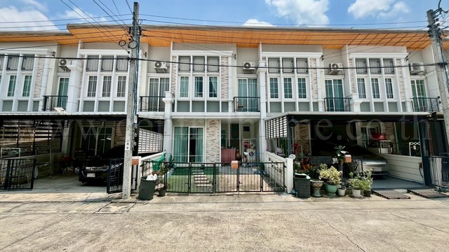 จองด่วน ทาวน์โฮม โกลเด้น ทาวน์ ลาดพร้าว - เกษตรนวมินทร์