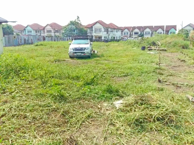 สนามบิน สุวรรณภูมิ 800ม.ให้เช่าที่ดินถมแล้ว ใหญ่มาก ถ.ลาดกระบัง 1-9 โรบินสันลาดกระบัง 3.3กม วัดลาดกระบัง 400 ม.. ติดคลองประเวศบุรีรัมย์  